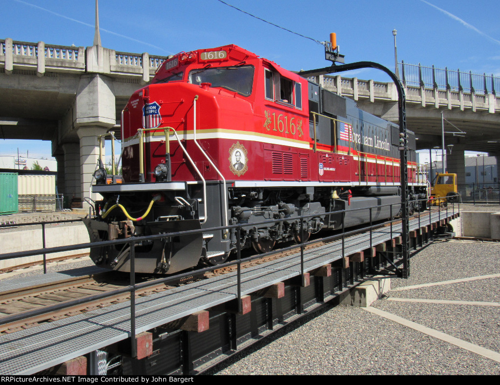 UP 1616 SD70M